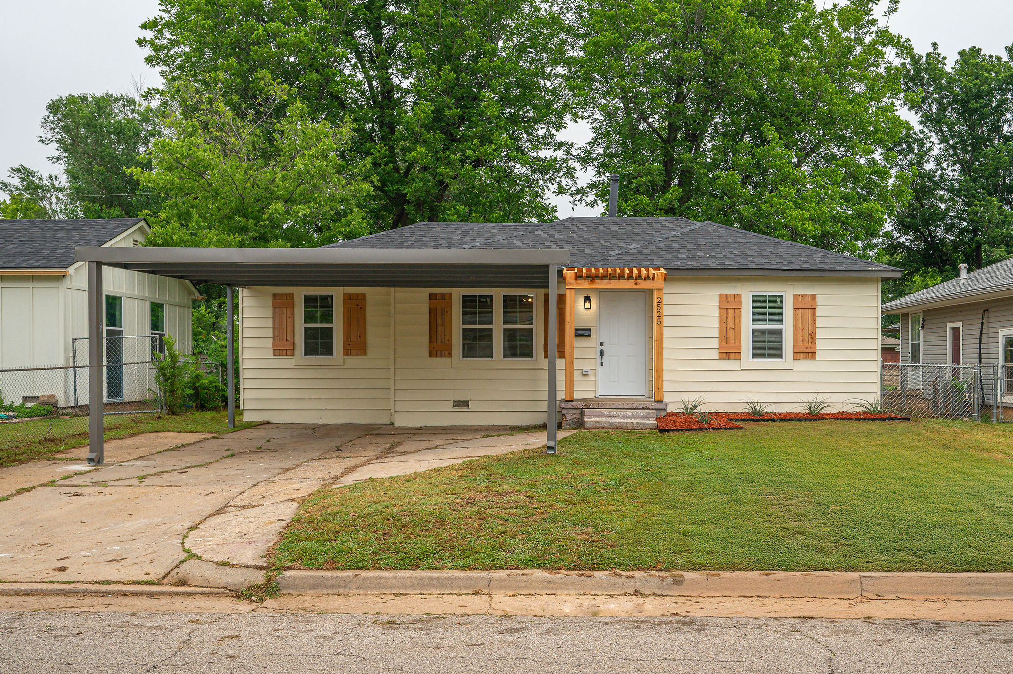 Property main image