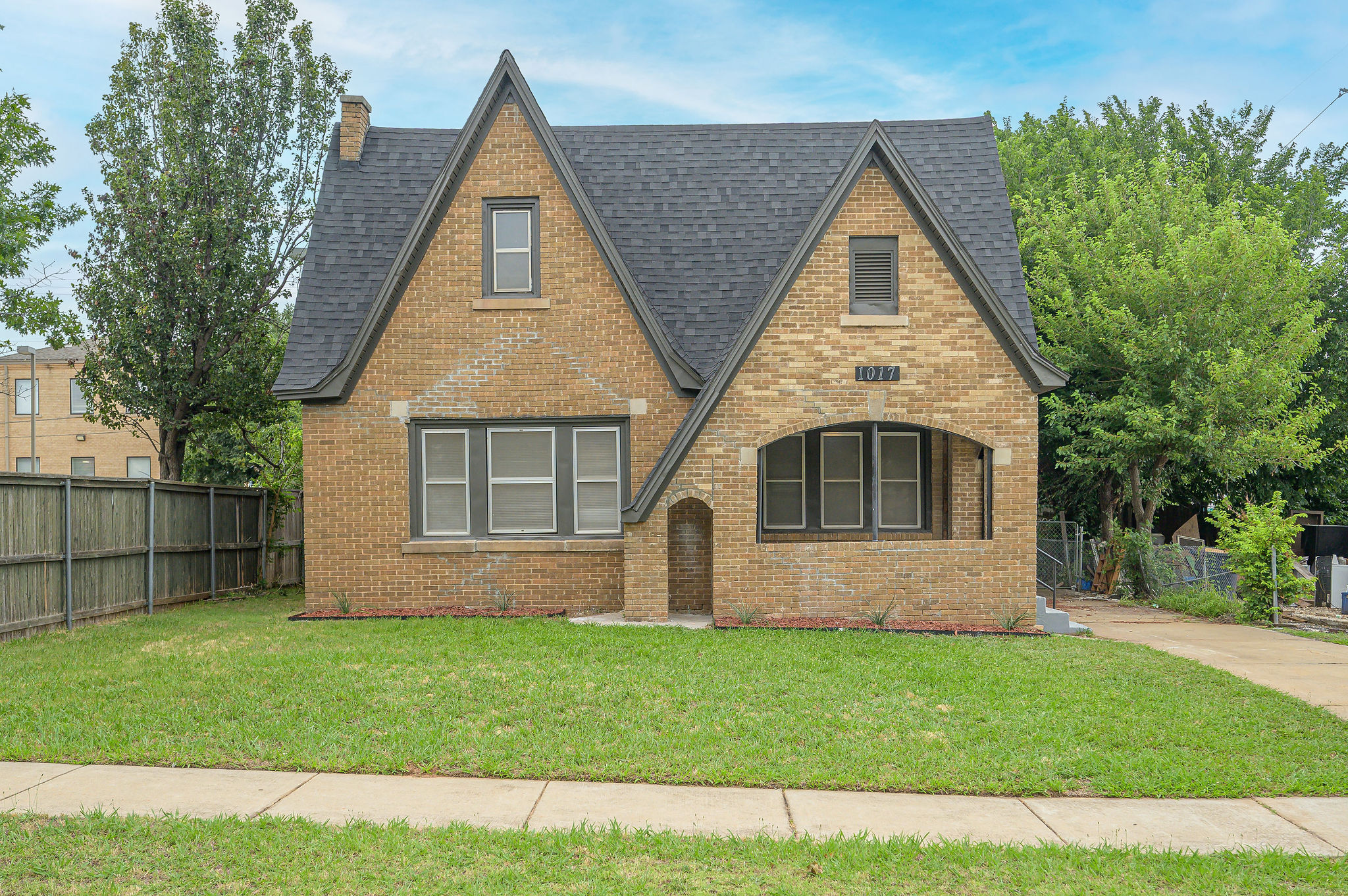 Property main image