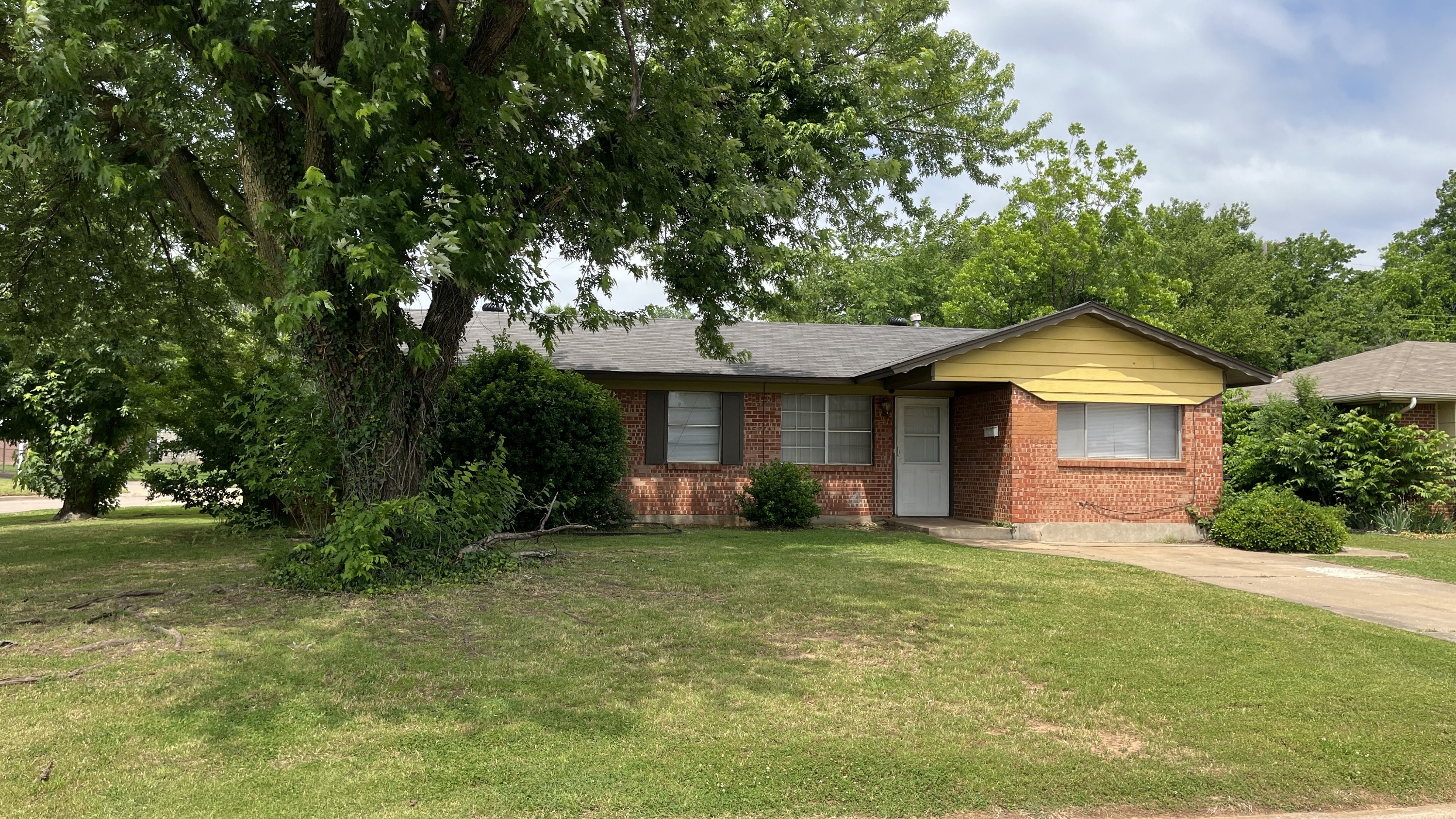 Property main image