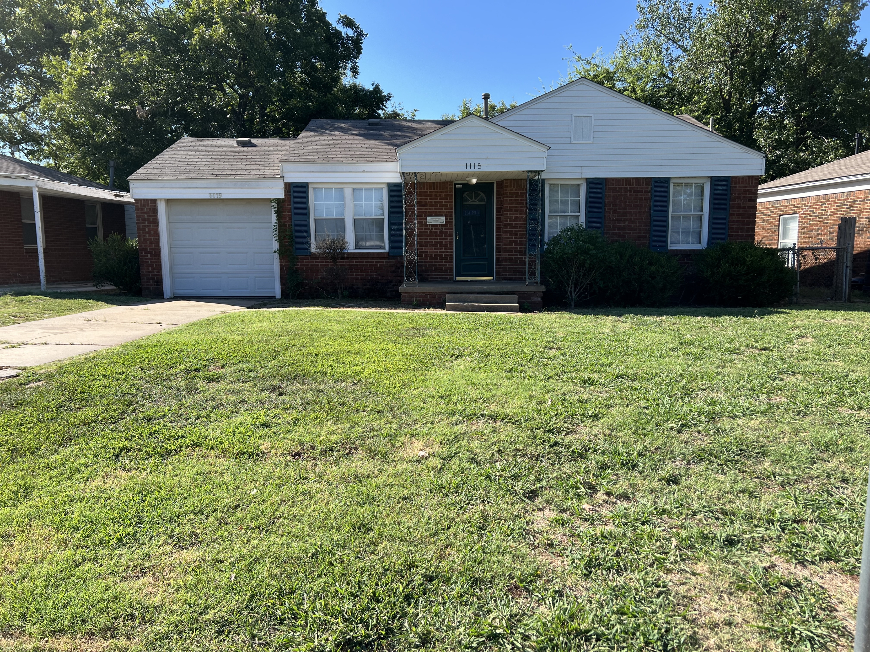 1115 Red Bud Dr